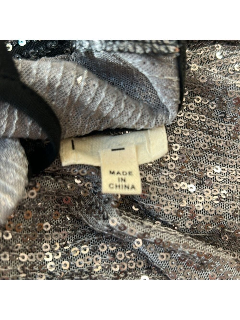 POL Sequin Black and Silver Adjustable Shoulder Strap Top Size Small - Picture 8 of 8